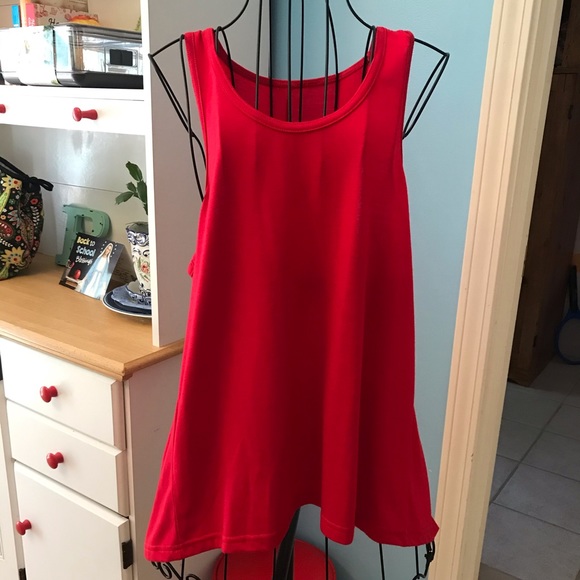 Red Top, open back - Picture 2 of 7